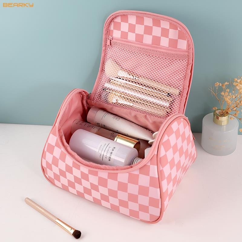 checkered-pattern-cosmetic-bag-travel-organizer (2)